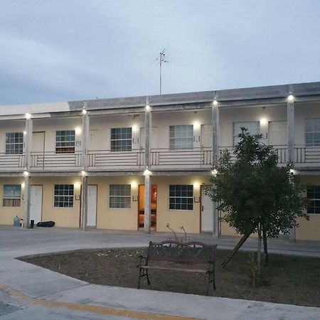 Hotel Estrella Matamoros  Buitenkant foto