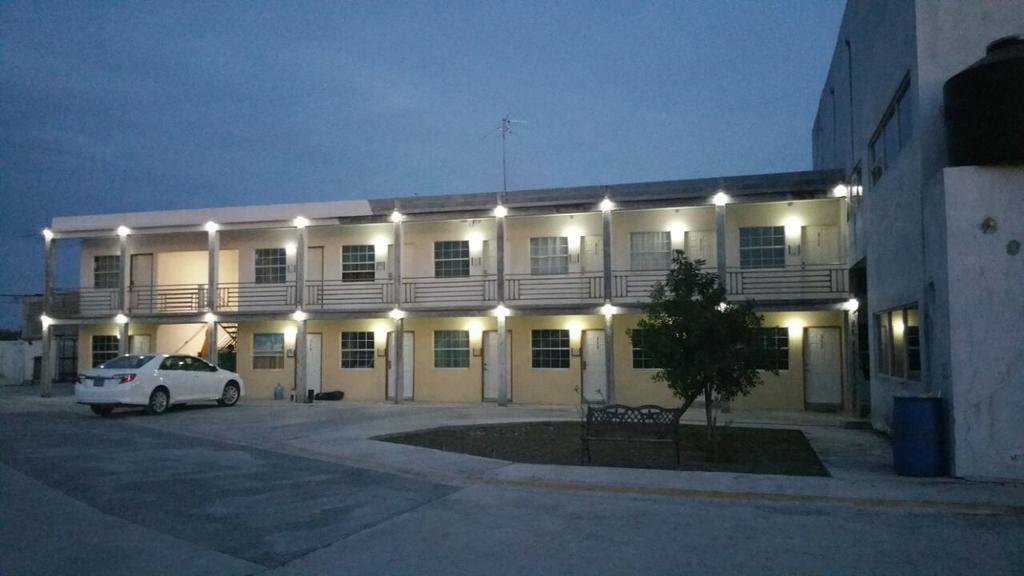 Hotel Estrella Matamoros  Buitenkant foto